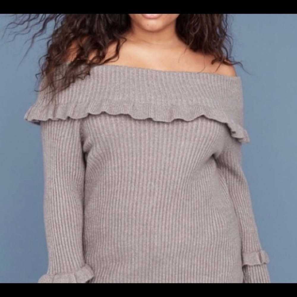 Lane Bryant Off the shoulder sweater Size 18/20